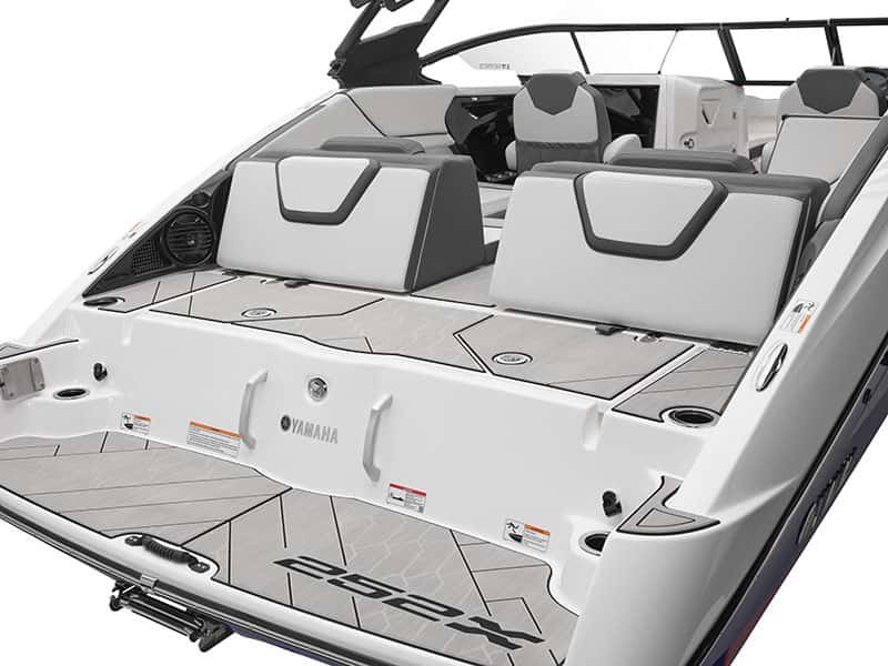 2025 Yamaha 252XE Yacht Blue