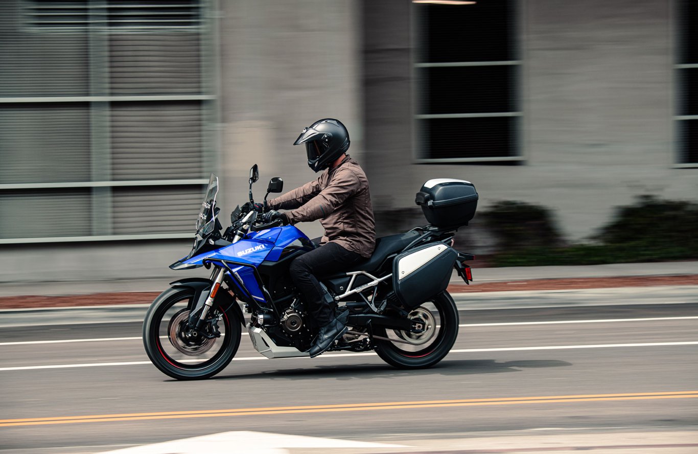 2025 Suzuki V STROM 800 Candy Daring Red