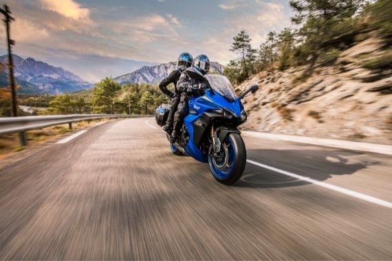 2025 Suzuki GSX S1000GT+ Pear Vigor Blue