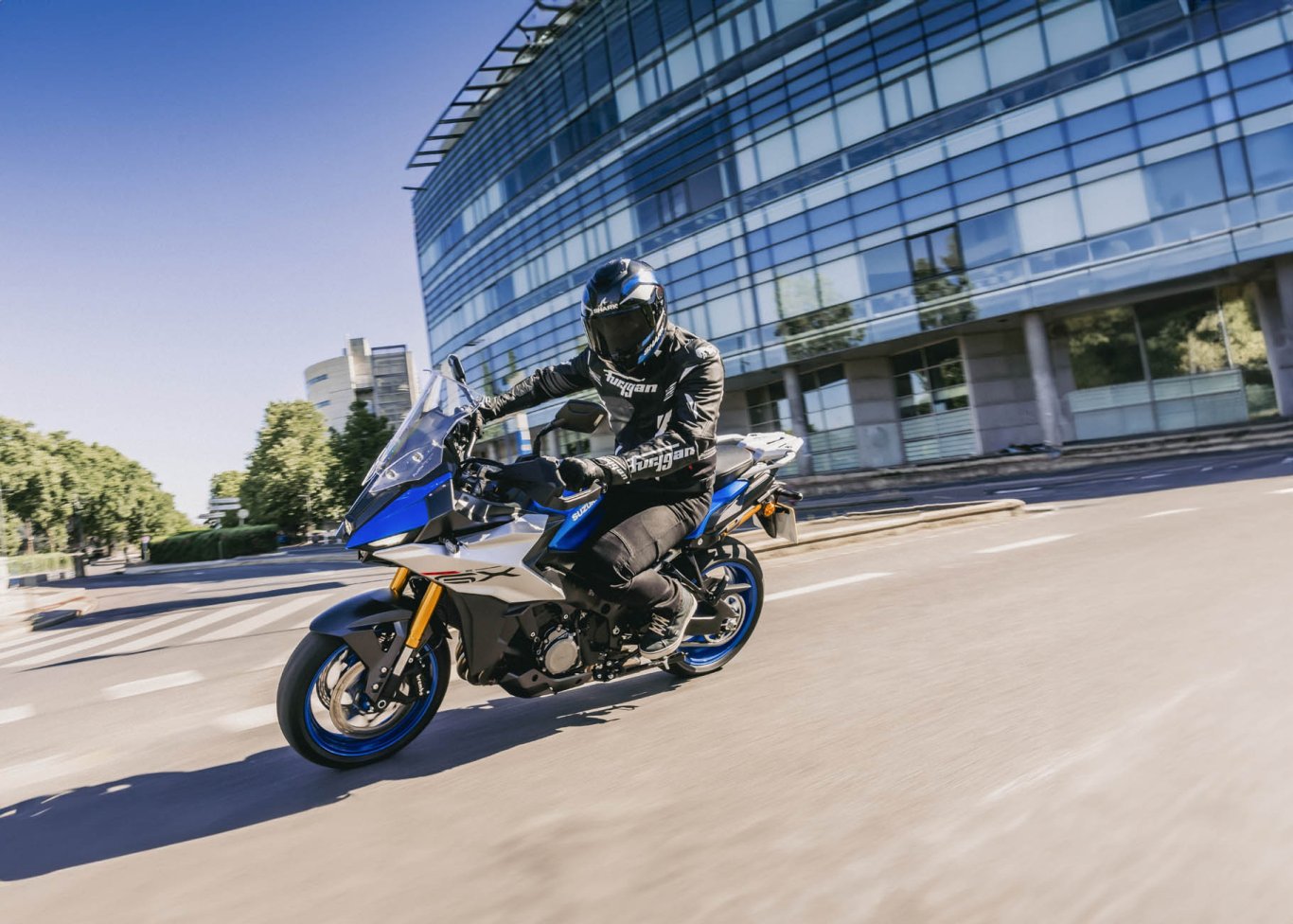 2025 Suzuki GSX S1000GX+