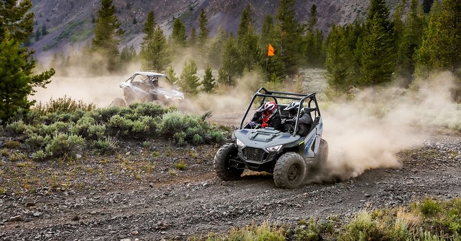 2025 Polaris RZR 200 EFI Indy Red