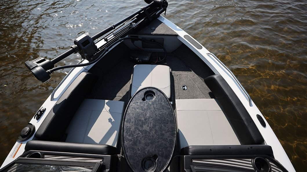 2024 Crestliner 1950 SPORTFISH Bright White base w/Black Metallic accent & Gray interior