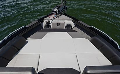 2024 Crestliner 1850 SPORTFISH Black Metallic base w/Canyon Brown Metallic accent & Tan interior