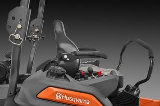 2023 HUSQVARNA Z572X ZERO TURN 72 DECK 31HP ZT5400