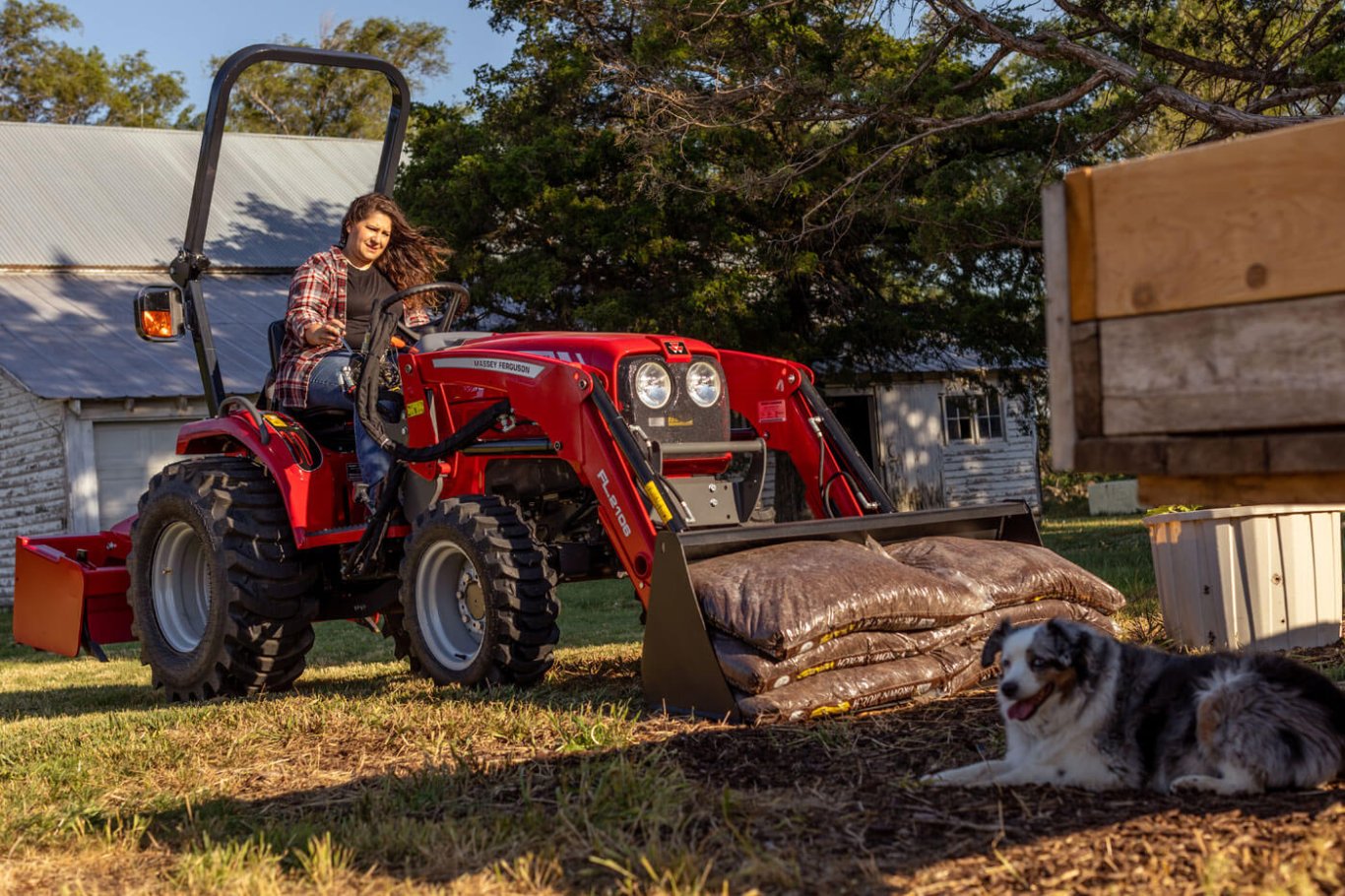 Massey Ferguson MF 1526 Compact Tractor