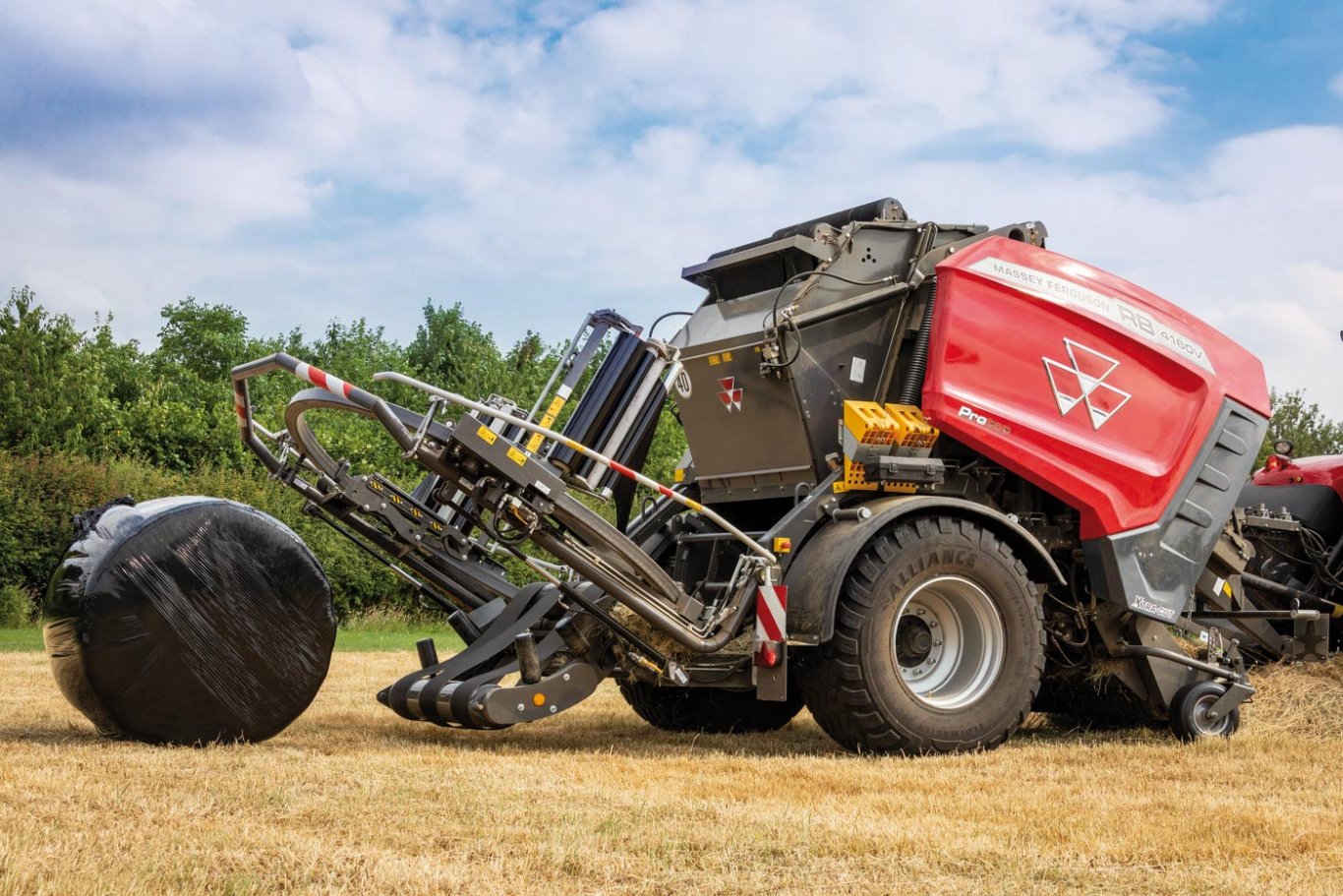 Massey Ferguson MF RB 4160V PROTEC Combo Wrapper Baler