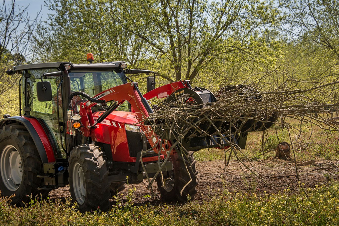 Massey Ferguson MF 946X Utility Loaders