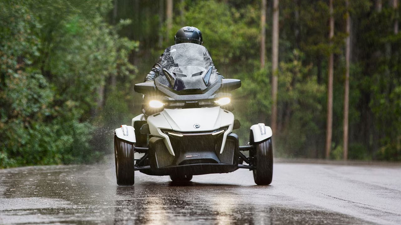 2025 Can Am Spyder RT LIMITED Mineral Blue Dark