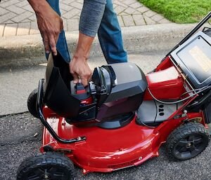 Toro 21 in. (53 cm) Heavy Duty Variable Speed Zone Start 60V MAX* Electric Battery 2 Bail with (2) 7.5Ah Batteries and Charger