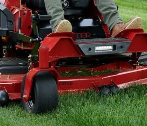 Toro 4000 Series 52 in. (132 cm) 25.5 hp 852cc