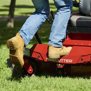 TORO 34 IN TIMECUTTER ZERO TURN MOWER