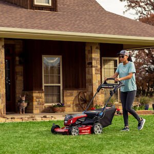 Toro 60V Max* 22 in. (56cm) Recycler® w/ Personal Pace® & SmartStow® Lawn Mower with 8.0Ah Battery