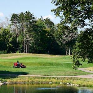 Toro Groundsmaster® 3505 D Diesel Powered with fixed Contour Decks