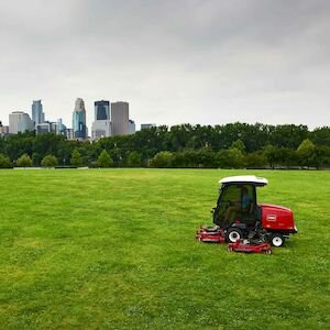 Toro Groundsmaster® 4000 D with ROPS