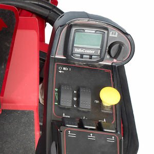 Toro Groundsmaster® 4110 D with All Season Safety Cab