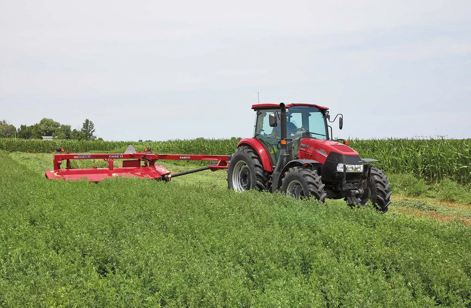 https://assets.cnhindustrial.com/caseih/NAFTA/NAFTAASSETS/Products/Mowers-and-Conditioners/Rotary-Disc-Mower-Conditioners/DC103/DC103_0790_08-18.jpg