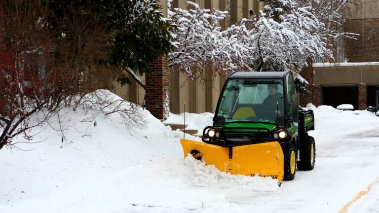 Fisher TRAILBLAZER™ HEAVY DUTY V PLOW