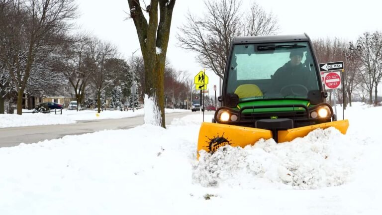 Fisher TRAILBLAZER™ HEAVY DUTY V PLOW