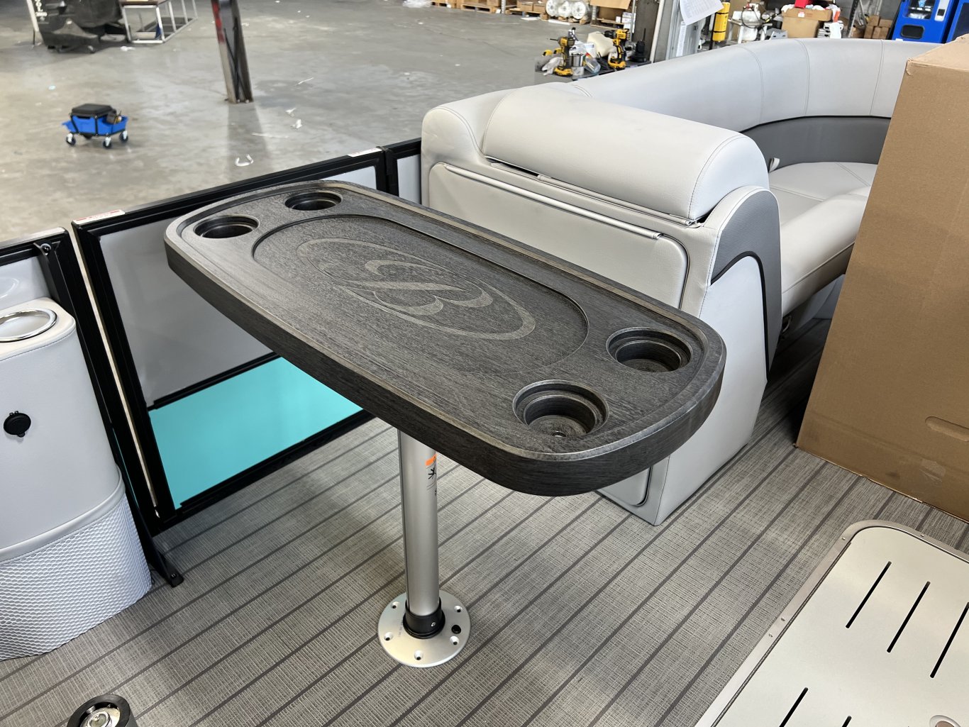 2025 Bentley Elite 253 Swingback Bench