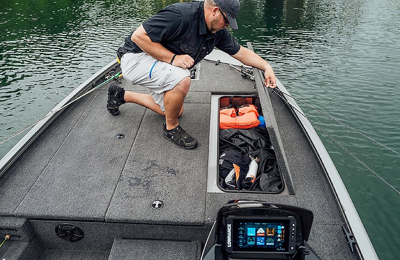 2025 Lowe Boats Stinger 195B Metallic Black