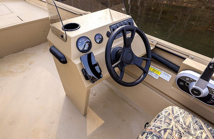 2025 Lowe Boats RX1660 SC River Sand