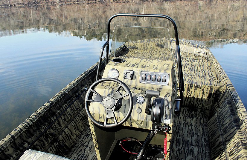 2025 Lowe Boats RX1860 CC Dead Grass Green