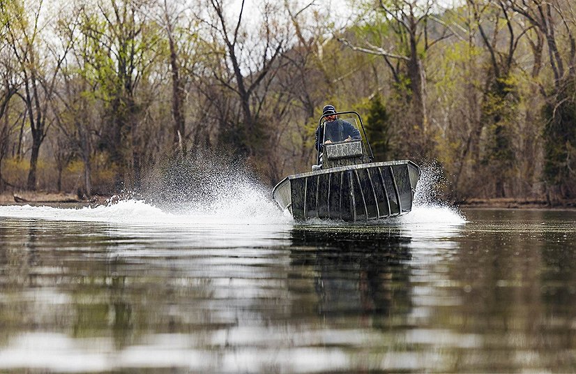 2025 Lowe Boats RX2070 CC Dead Grass Green