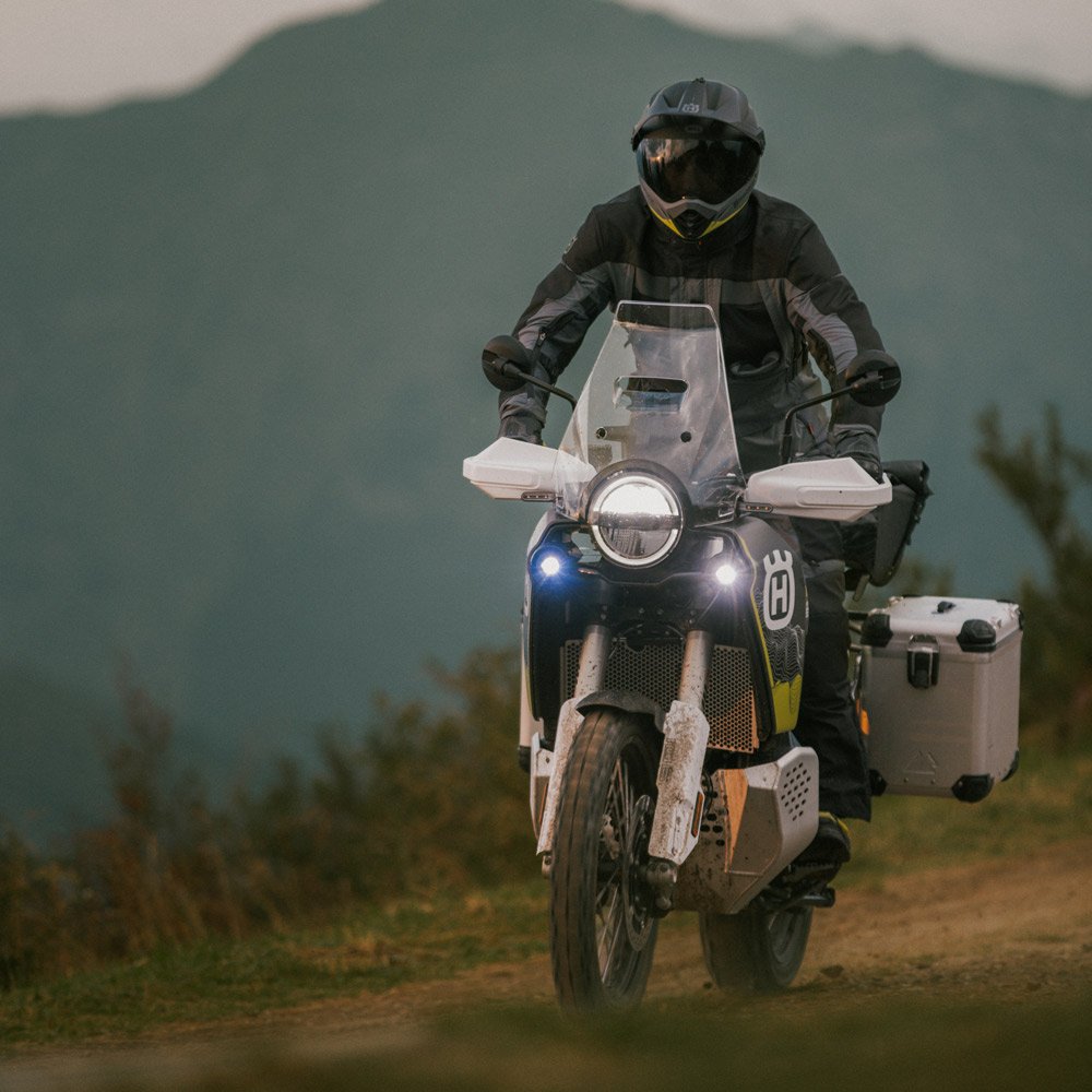 2025 Husqvarna Norden 901 Expedition