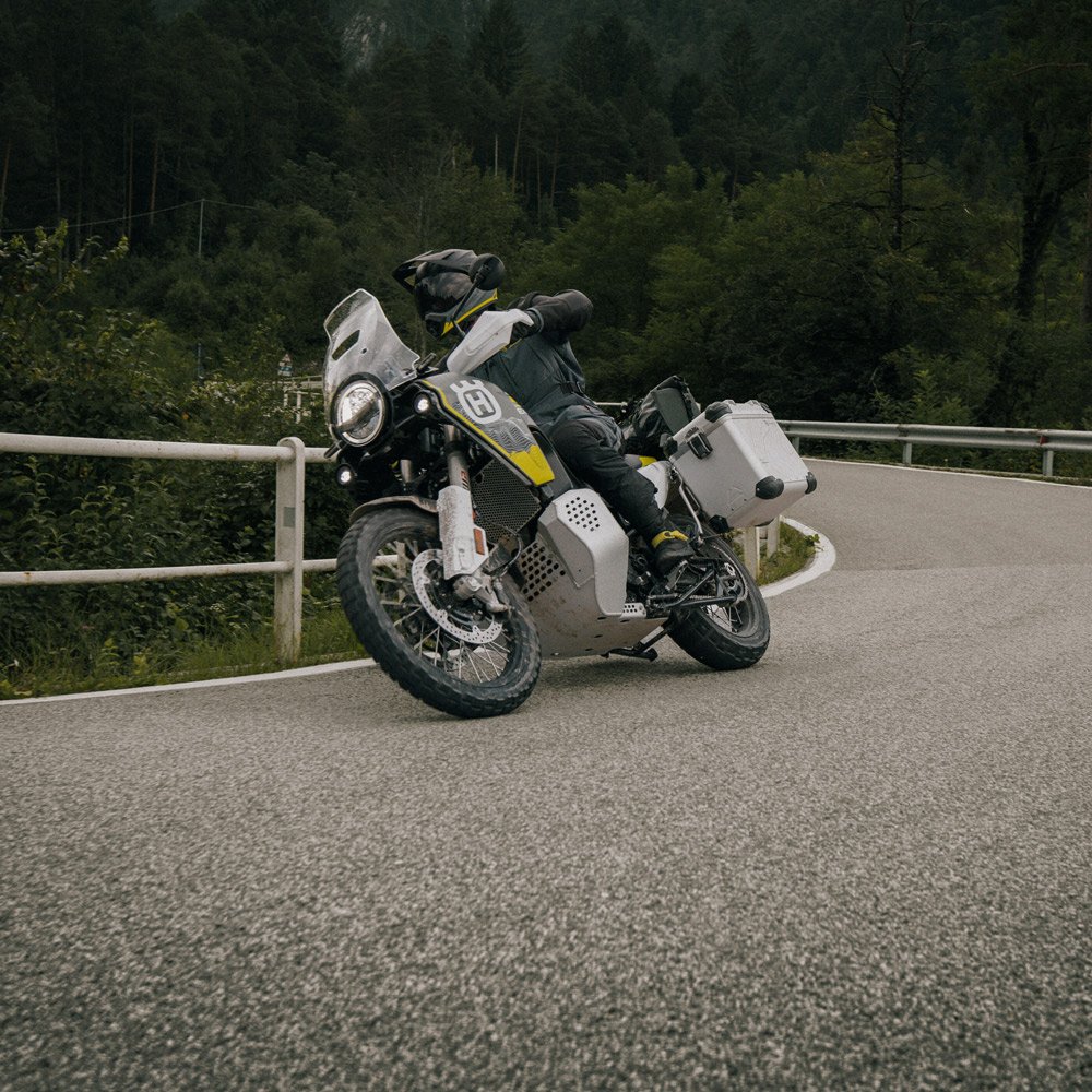 2025 Husqvarna Norden 901 Expedition