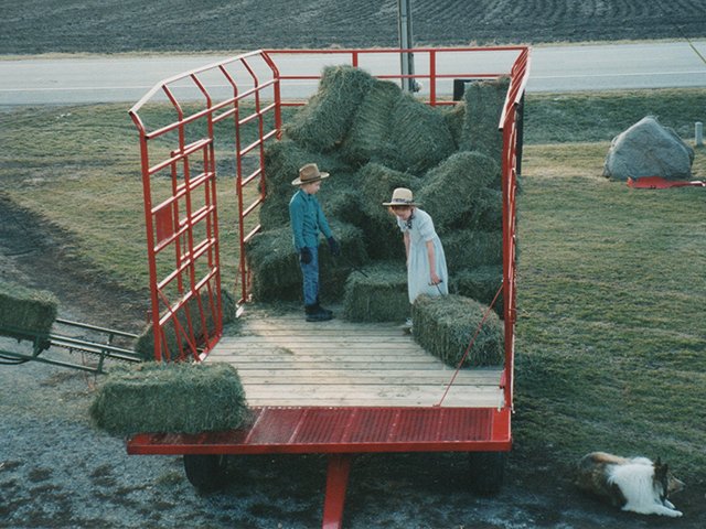 E Z Trail Bale Throw Wagons