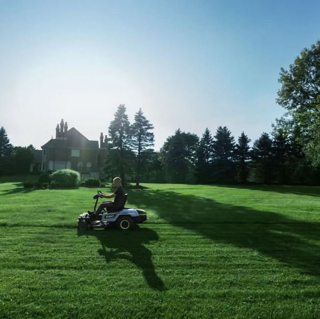 EGO POWER+ 42” Z6 Zero Turn Mower with e STEER™ Technology ZT4205S