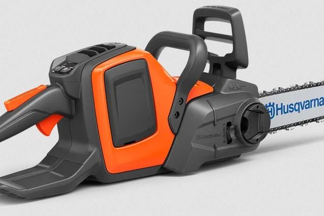 Husqvarna Power Axe 225i (battery and charger included)