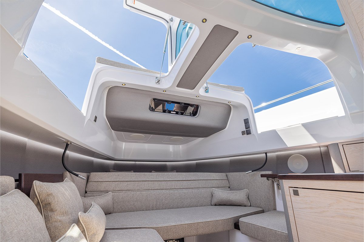 2024 Axopar 45 XC CROSS CABIN