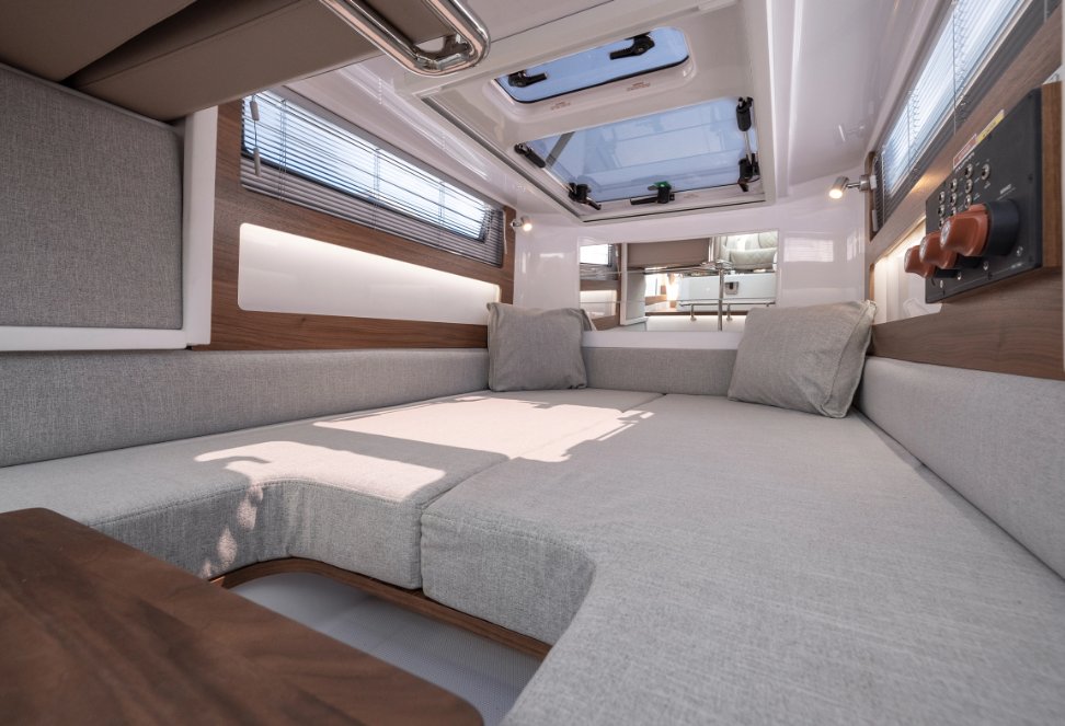 2024 Axopar 28 Cabin NO LUX TAX