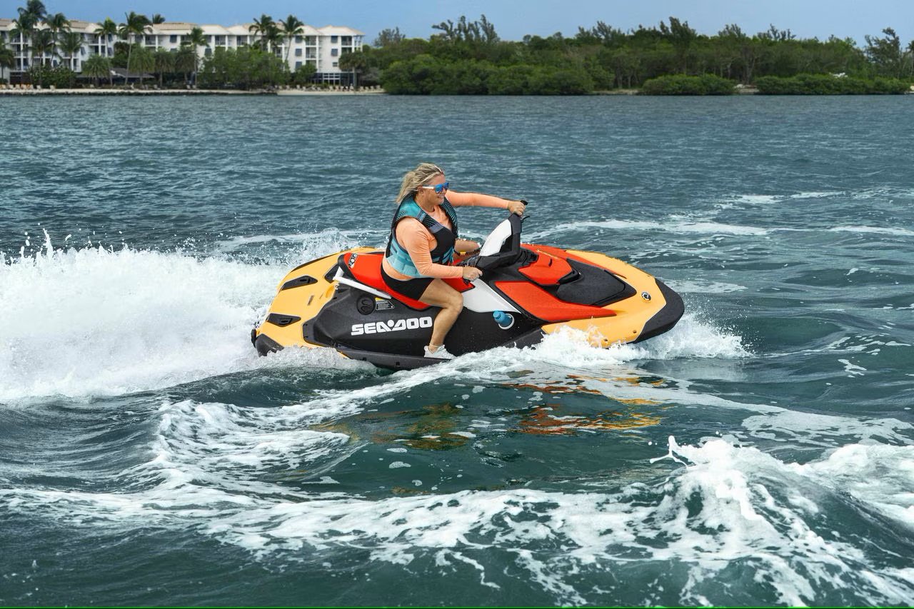 2025 Sea Doo Spark for 2 900 ACE™ 60 Sunrise Orange / Dragon Red