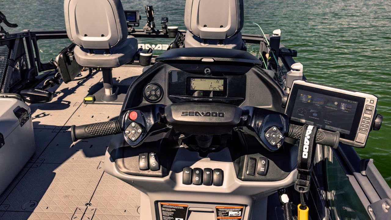 2025 Sea Doo Switch Fish 21 230 hp