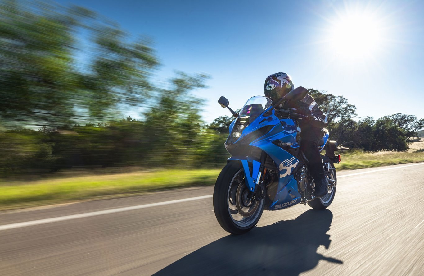 2025 Suzuki GSX-8R Metallic Triton Blue | BRP, Aprilia, Moto Guzzi