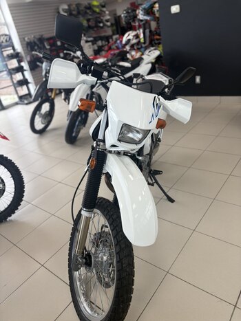 2025 Suzuki DR650SE Solid Special White No. 2