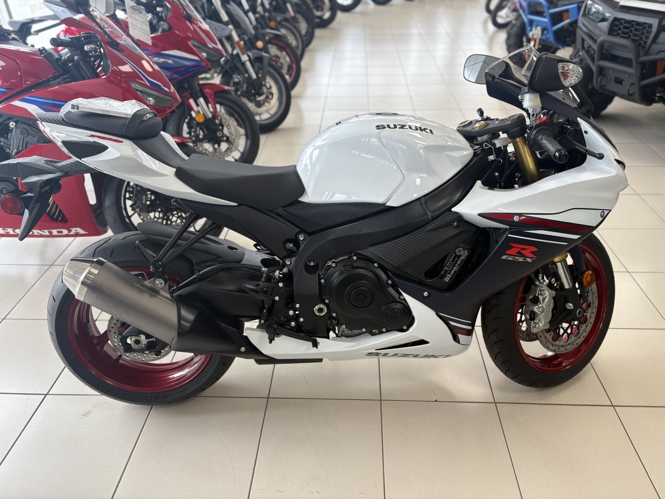 2025 Suzuki GSX R750 Pearl Brilliant White / Metalic Mat Stelar Blue