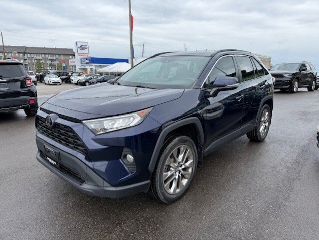 2019 TOYOTA RAV4 XLE AWD / $298.00 BIWEEKLY INCLUDING TAX /SUNROOF / HEATED STEERING WHEEL