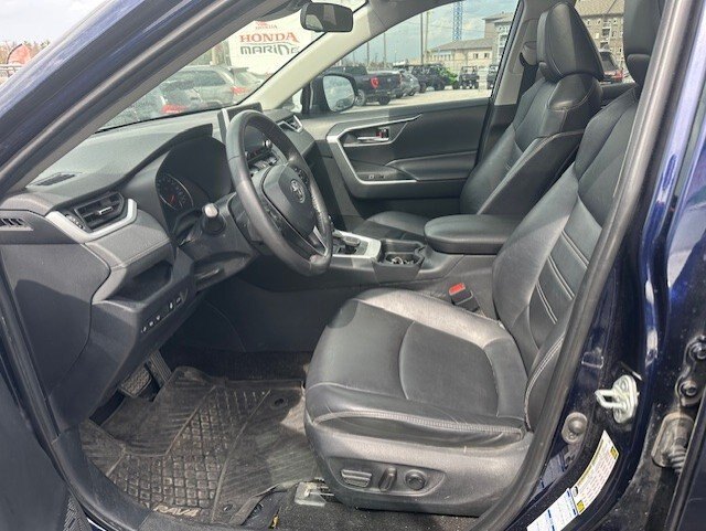 2019 TOYOTA RAV4 XLE AWD / $298.00 BIWEEKLY INCLUDING TAX /SUNROOF / HEATED STEERING WHEEL