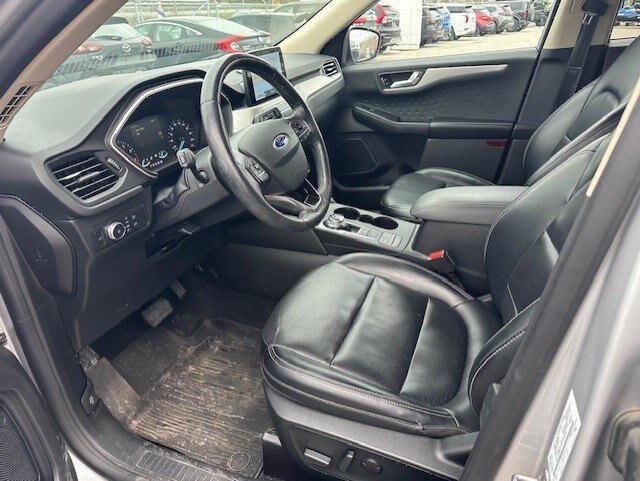 2020 FORD ESCAPE SEL 4WD / $212.74 BIWEEKLY INCLUDING TAX / LEATHER / NAVIGATION
