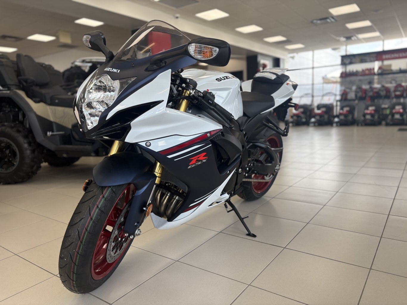 2025 Suzuki GSX R750 Pearl Brilliant White / Metalic Mat Stelar Blue