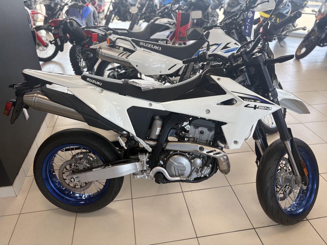 2025 Suzuki DR Z4SM Solid Special White No. 2