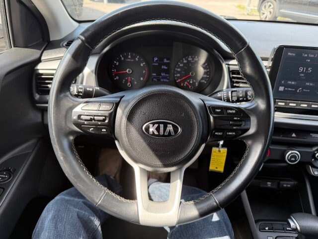 2021 KIA RIO 5 DOOR LX PREMIUM / $154.26 BIWEEKLY INCLUDING TAX / HEATED FRONT SEATS / CARFAX CLEAN