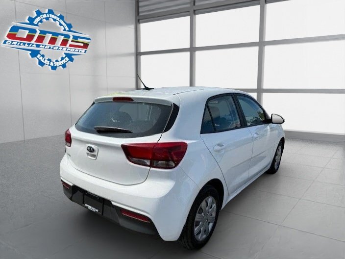 2021 KIA RIO 5 DOOR LX PREMIUM / $154.26 BIWEEKLY INCLUDING TAX / HEATED FRONT SEATS / CARFAX CLEAN