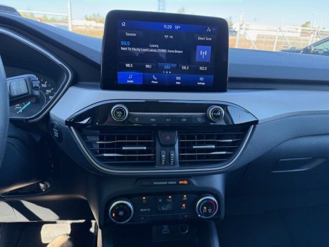 2022 FORD ESCAPE SE AWD / $209.23 BIWEEKLY INCLUDING TAX / PUSH BUTTON START / HEATED FRONT SEATS