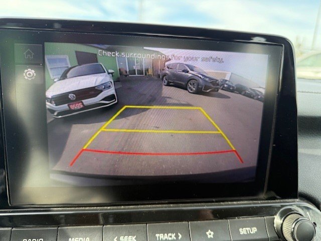 2022 KIA FORTE LX / $169.97 BIWEEKLY INCLUDING TAX / APPLE CARPLAY / LEATHER / CARFAX CLEAN