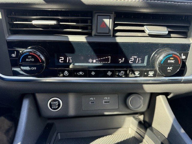 2023 NISSAN ROGUE SV MIDNIGHT EDITION / $264.21 BIWEEKLY INCLUDING TAX / LEATHER INTERIOR, ADAPTIVE CRUISE, REMOTE START