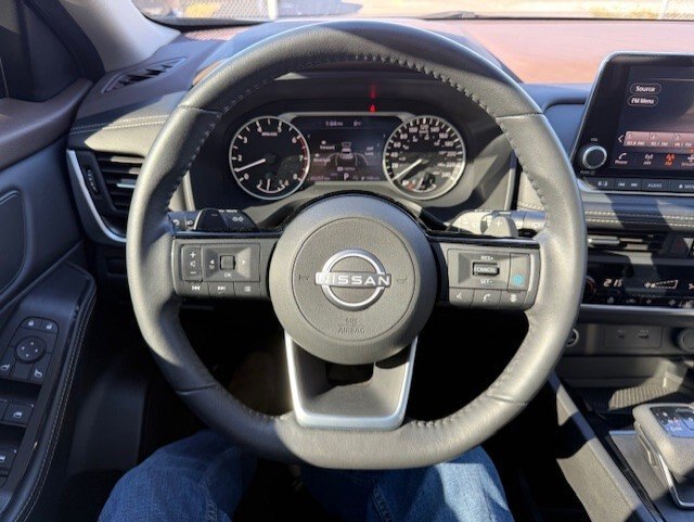 2023 NISSAN ROGUE SV MIDNIGHT EDITION / $264.21 BIWEEKLY INCLUDING TAX / LEATHER INTERIOR, ADAPTIVE CRUISE, REMOTE START